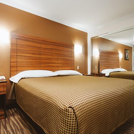 هيوستن Palace Inn South Wayside المظهر الخارجي الصورة