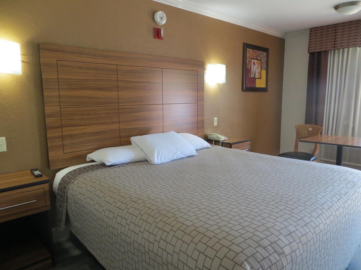 هيوستن Palace Inn South Wayside المظهر الخارجي الصورة