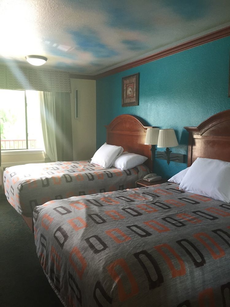 هيوستن Palace Inn South Wayside المظهر الخارجي الصورة